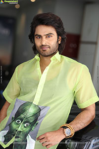 Sudheer Babu at Maa Nanna Superhero Interview, HD Gallery