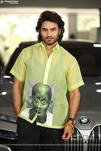 Sudheer Babu at Maa Nanna Superhero Interview, HD Gallery