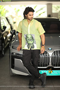 Sudheer Babu at Maa Nanna Superhero Interview, HD Gallery