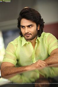 Sudheer Babu at Maa Nanna Superhero Interview, HD Gallery