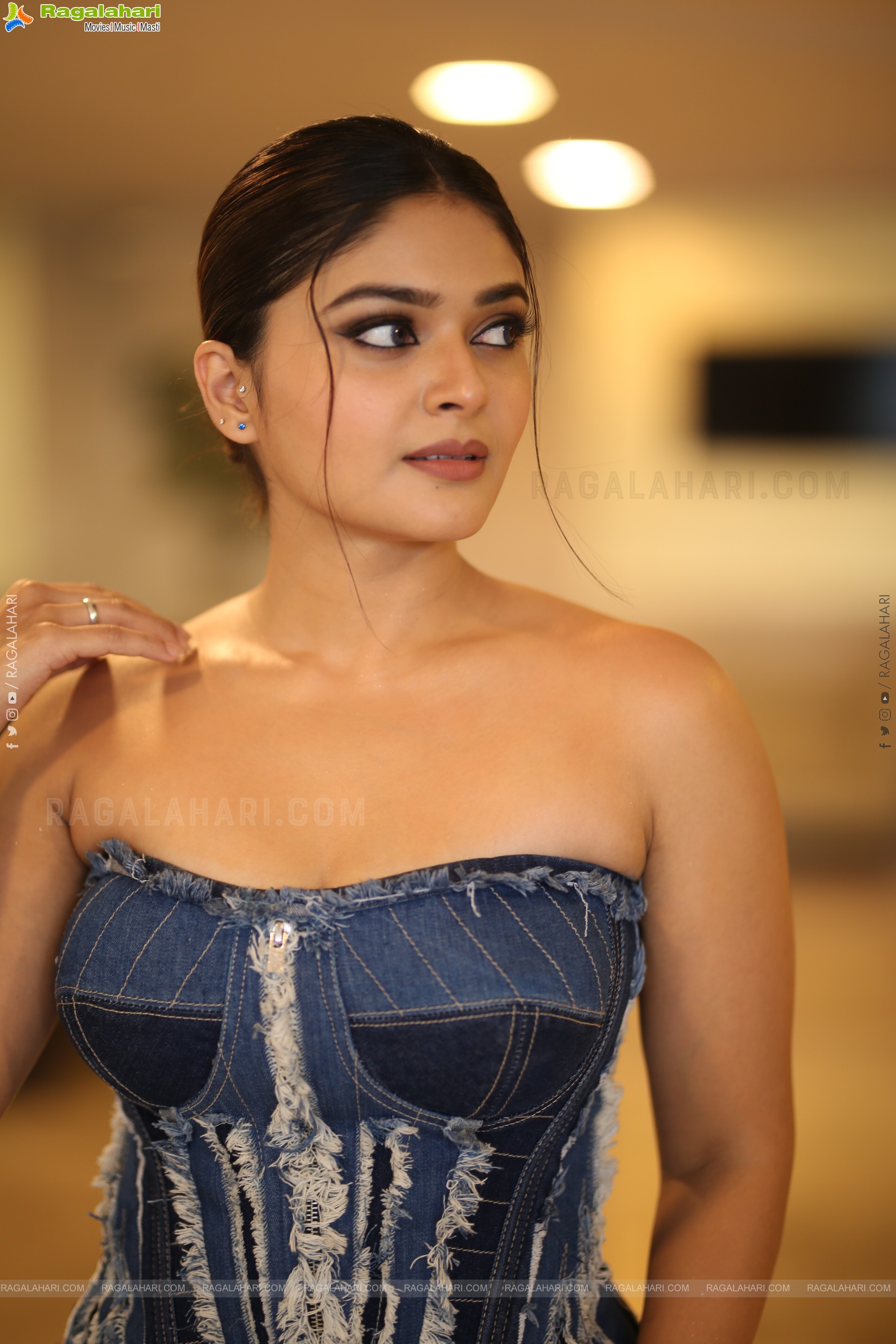 Vaibhavi Shandilya at Martin Pre-release Event, HD Gallery