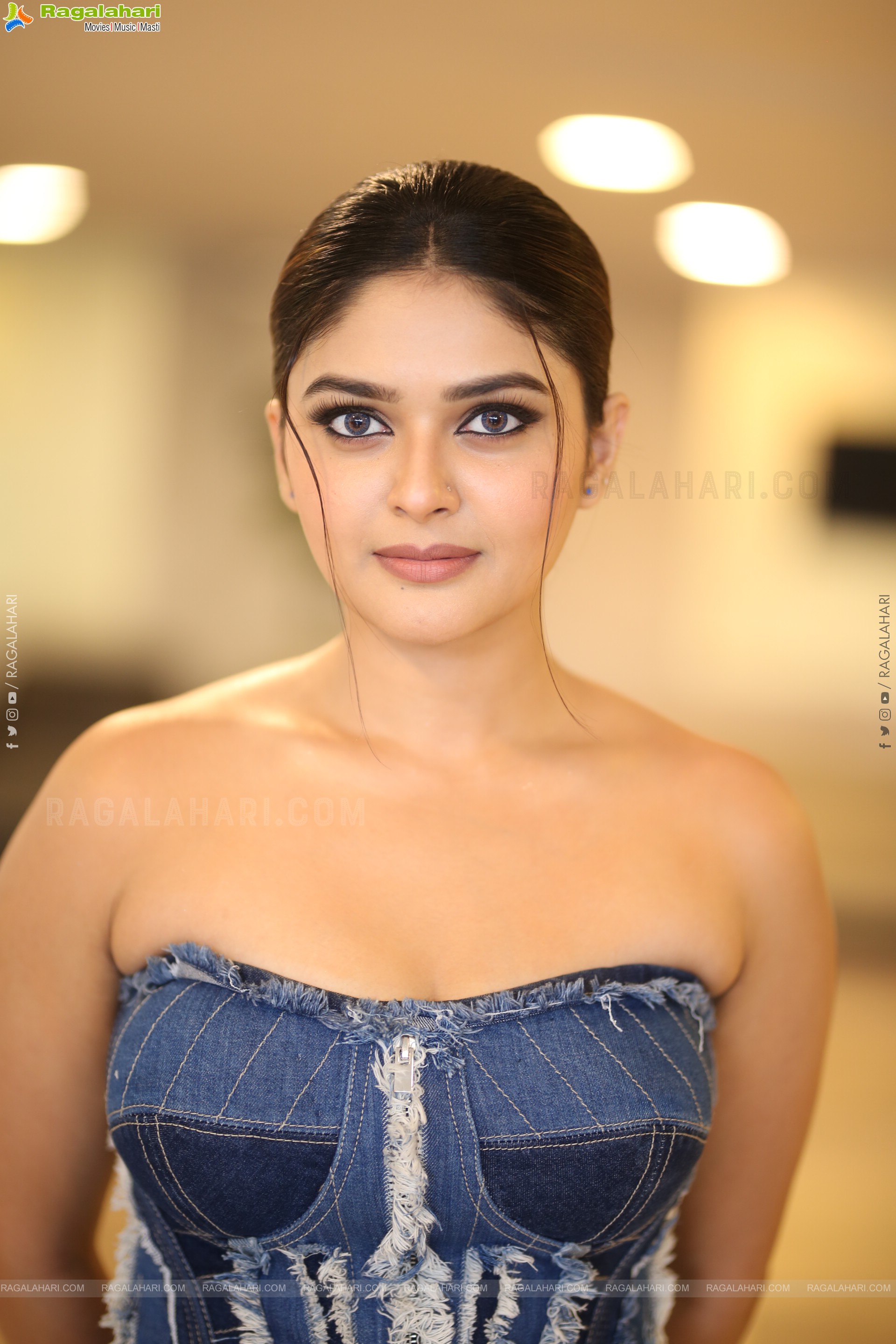 Vaibhavi Shandilya at Martin Pre-release Event, HD Gallery