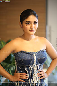 Vaibhavi Shandilya at Martin Pre-release Event, HD Gallery