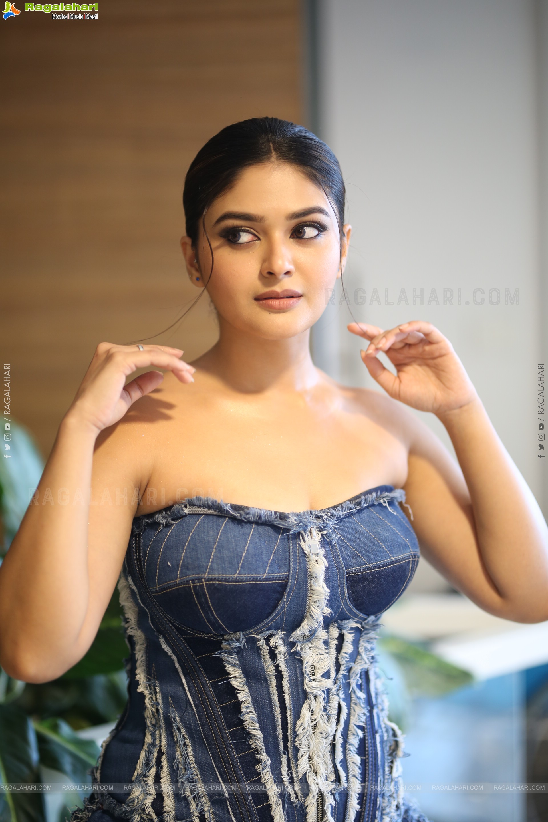 Vaibhavi Shandilya at Martin Pre-release Event, HD Gallery