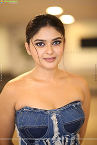 Vaibhavi Shandilya at Martin Pre-release Event, HD Gallery