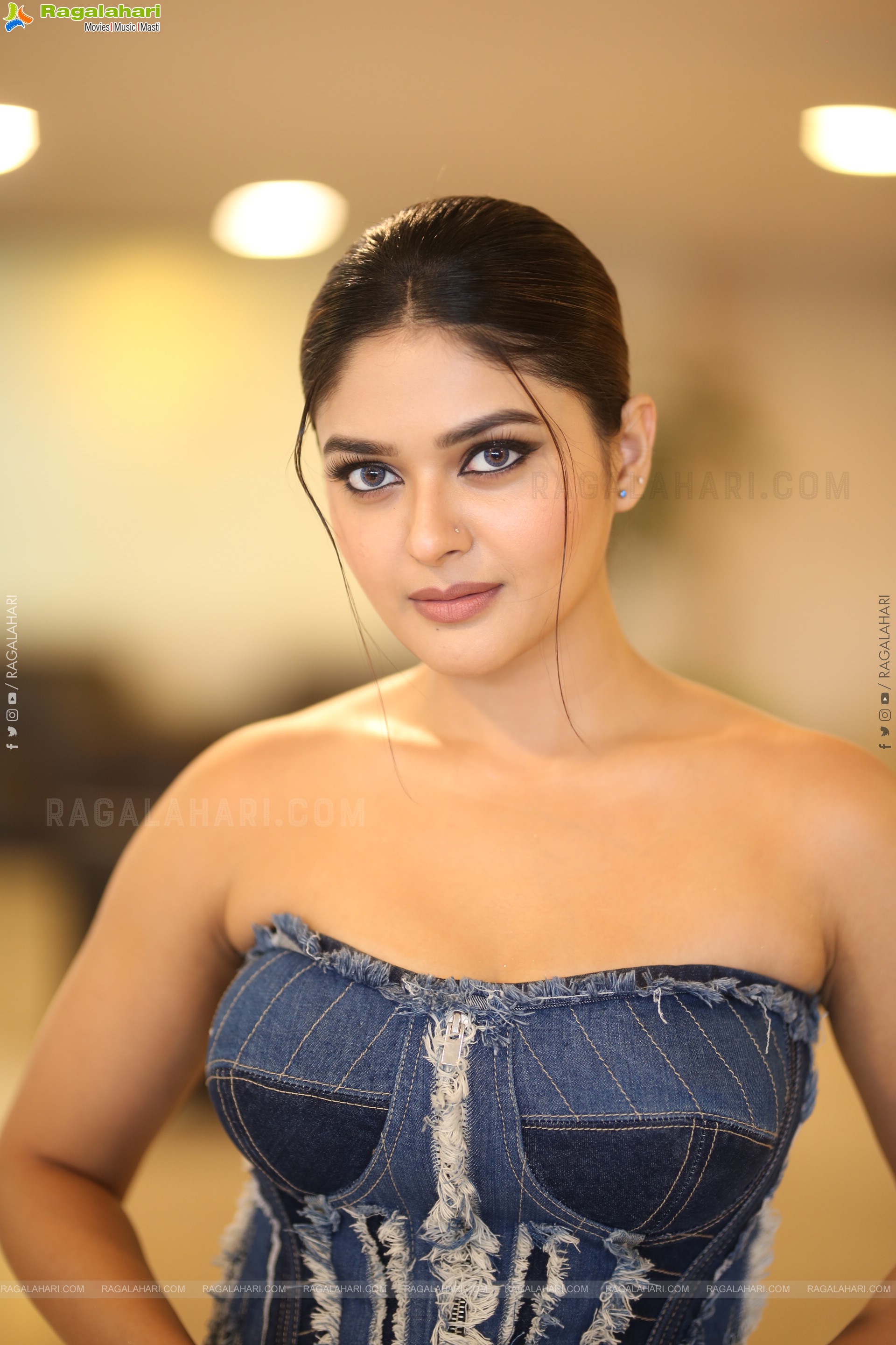 Vaibhavi Shandilya at Martin Pre-release Event, HD Gallery