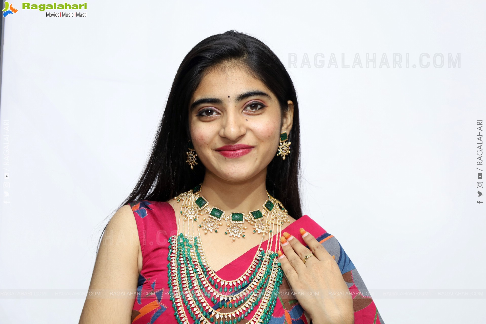 Vandana Chauhan Latest Stills, HD Photo Gallery