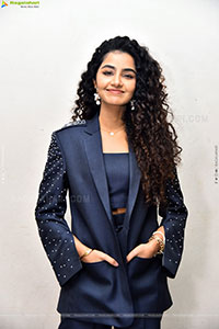 Anupama Parameswaran at Bison Movie Press Meet, HD Gallery