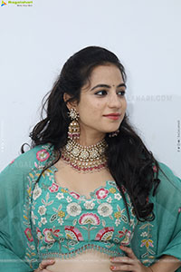 Mounika Dakoju Latest Stills, HD Gallery