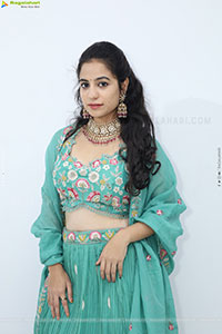 Mounika Dakoju Latest Stills, HD Gallery