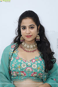 Mounika Dakoju Latest Stills, HD Gallery