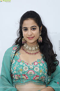 Mounika Dakoju Latest Stills, HD Gallery