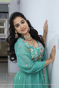 Mounika Dakoju Latest Stills, HD Gallery