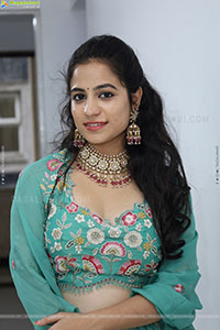 Mounika Dakoju Latest Stills, HD Gallery