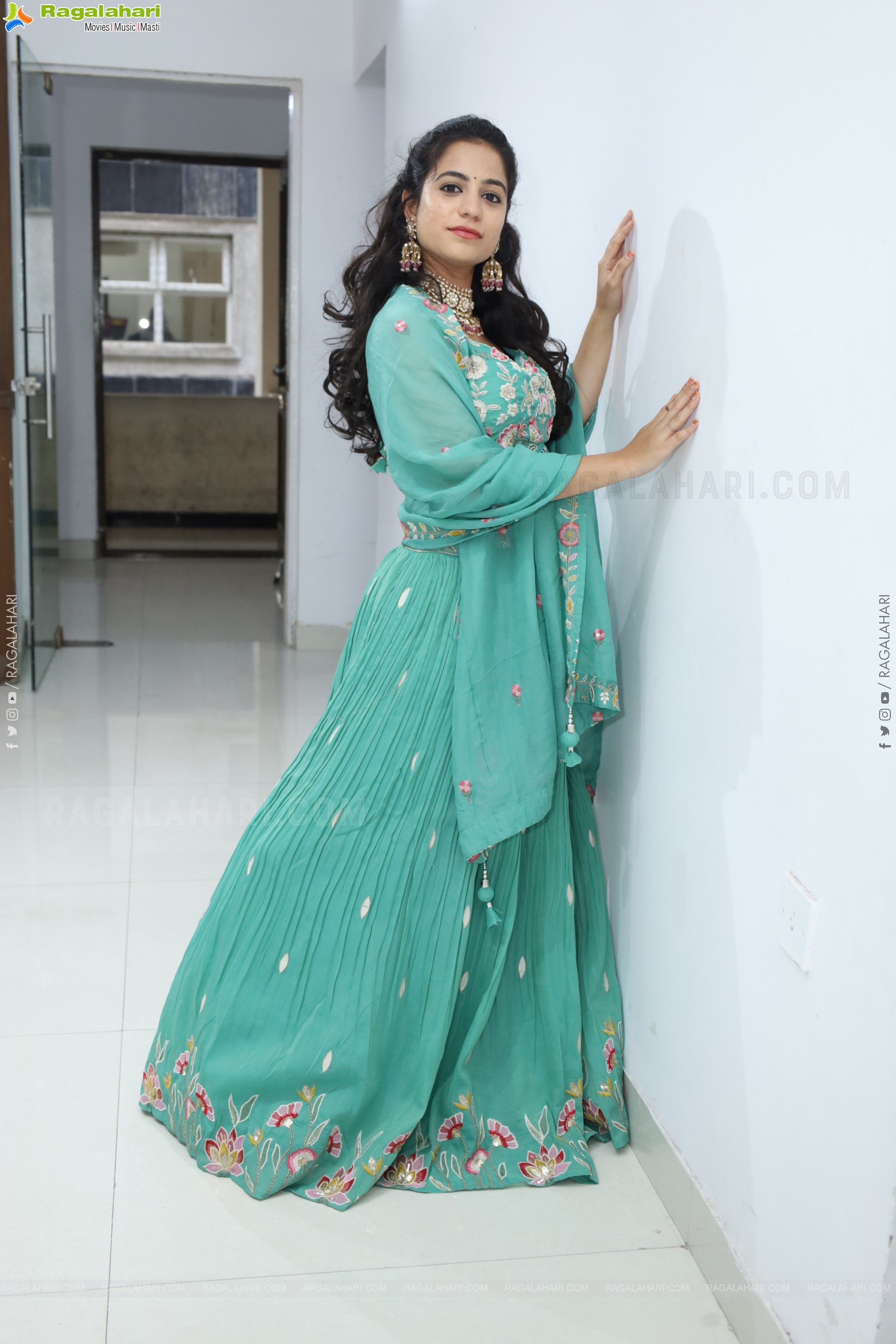 Mounika Dakoju Latest Stills, HD Gallery