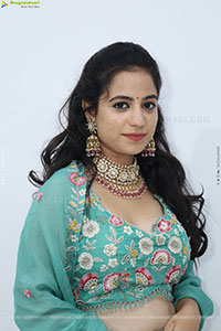 Mounika Dakoju Latest Stills, HD Gallery