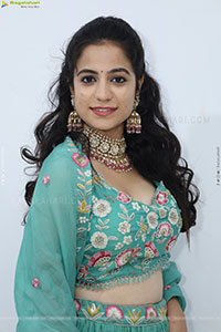 Mounika Dakoju Latest Stills, HD Gallery