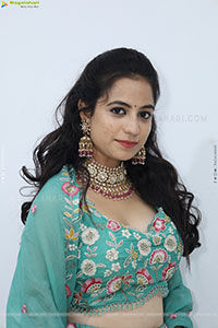 Mounika Dakoju Latest Stills, HD Gallery