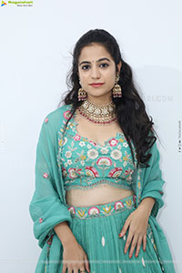 Mounika Dakoju Latest Stills, HD Gallery