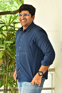 Director Jaya Shankarr at Ari Movie Interview, HD Gallery