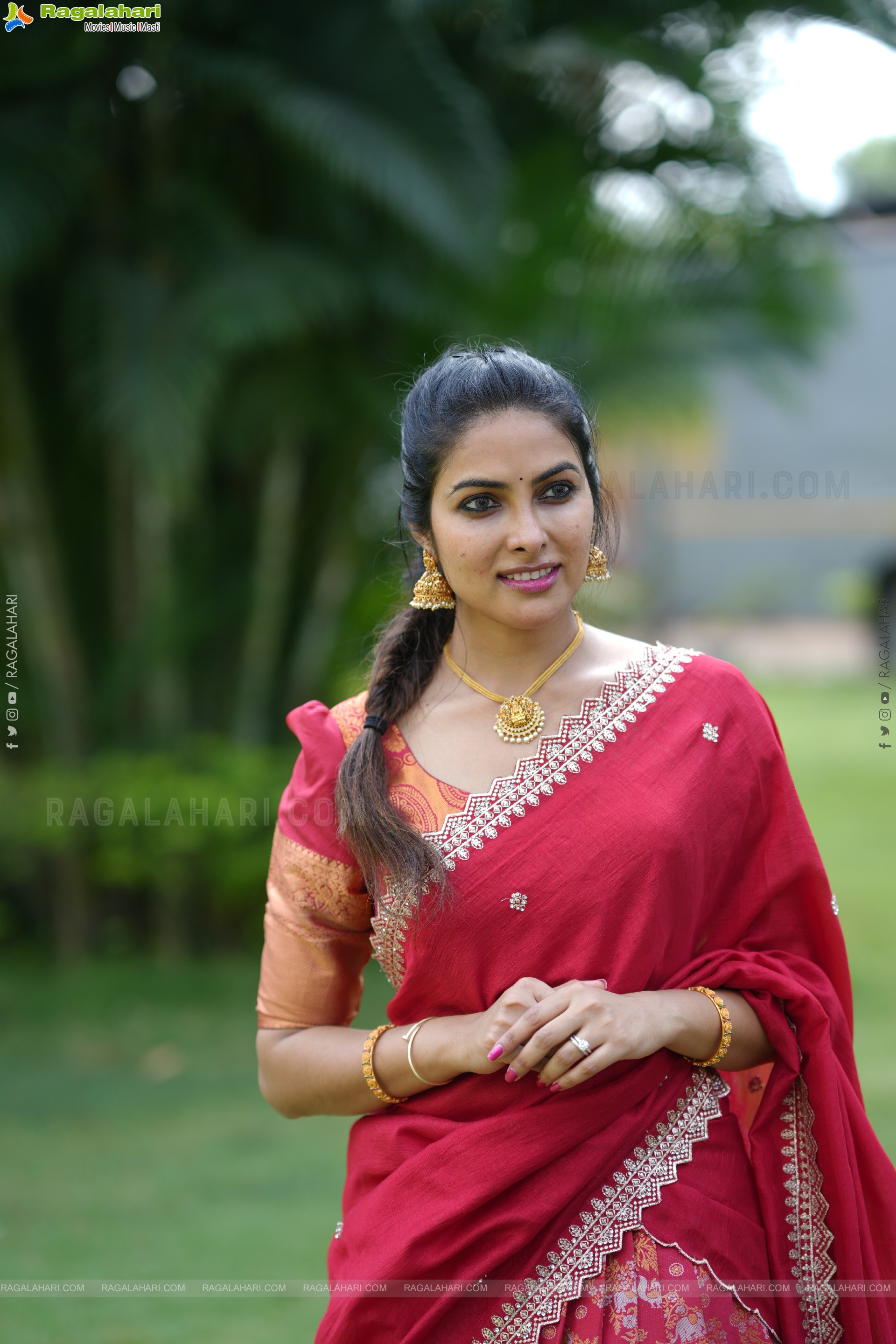 Divi Vadthya at Napoleon Returns Movie Title Glimpse Launch, HD Gallery