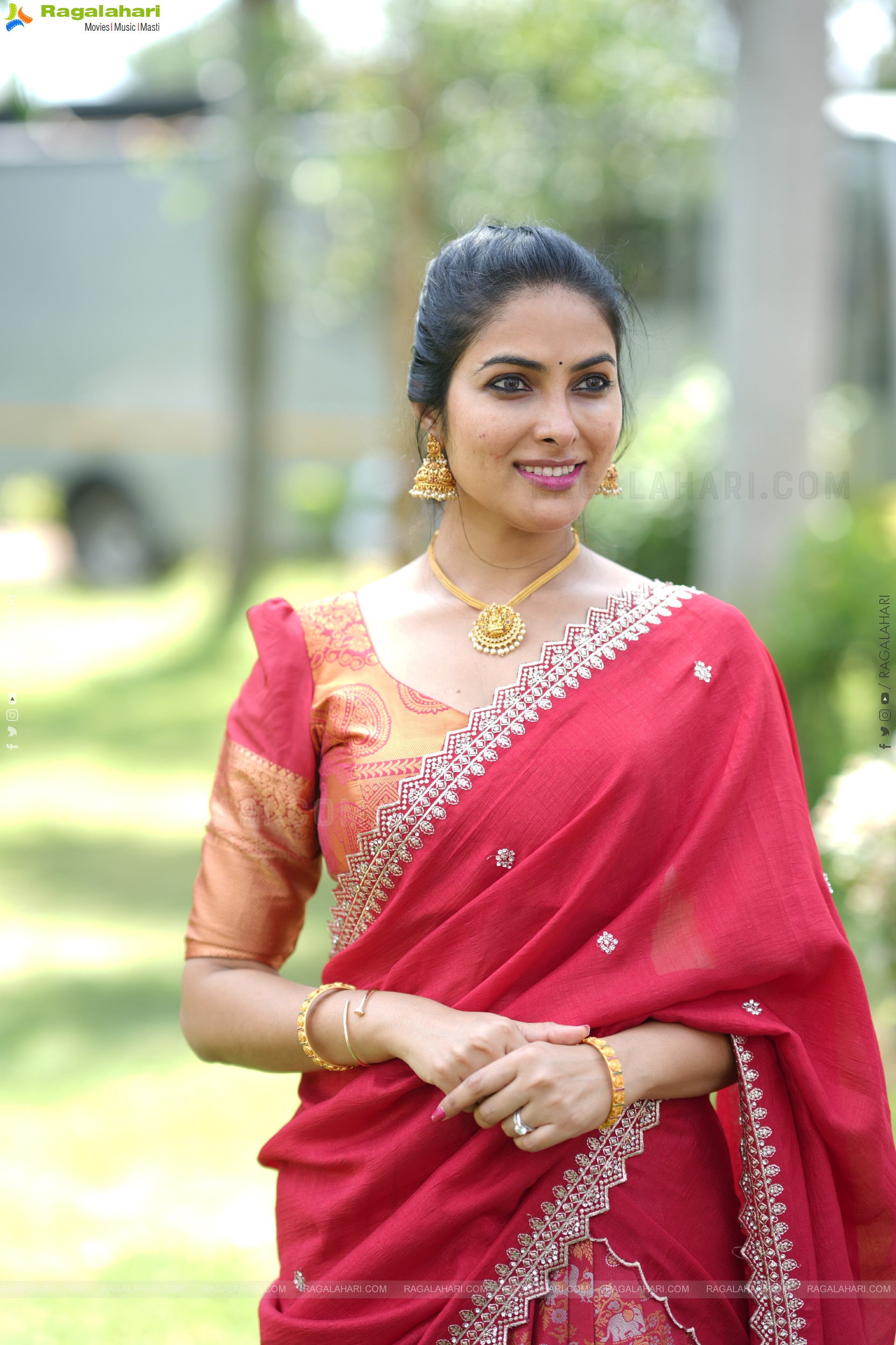 Divi Vadthya at Napoleon Returns Movie Title Glimpse Launch, HD Gallery
