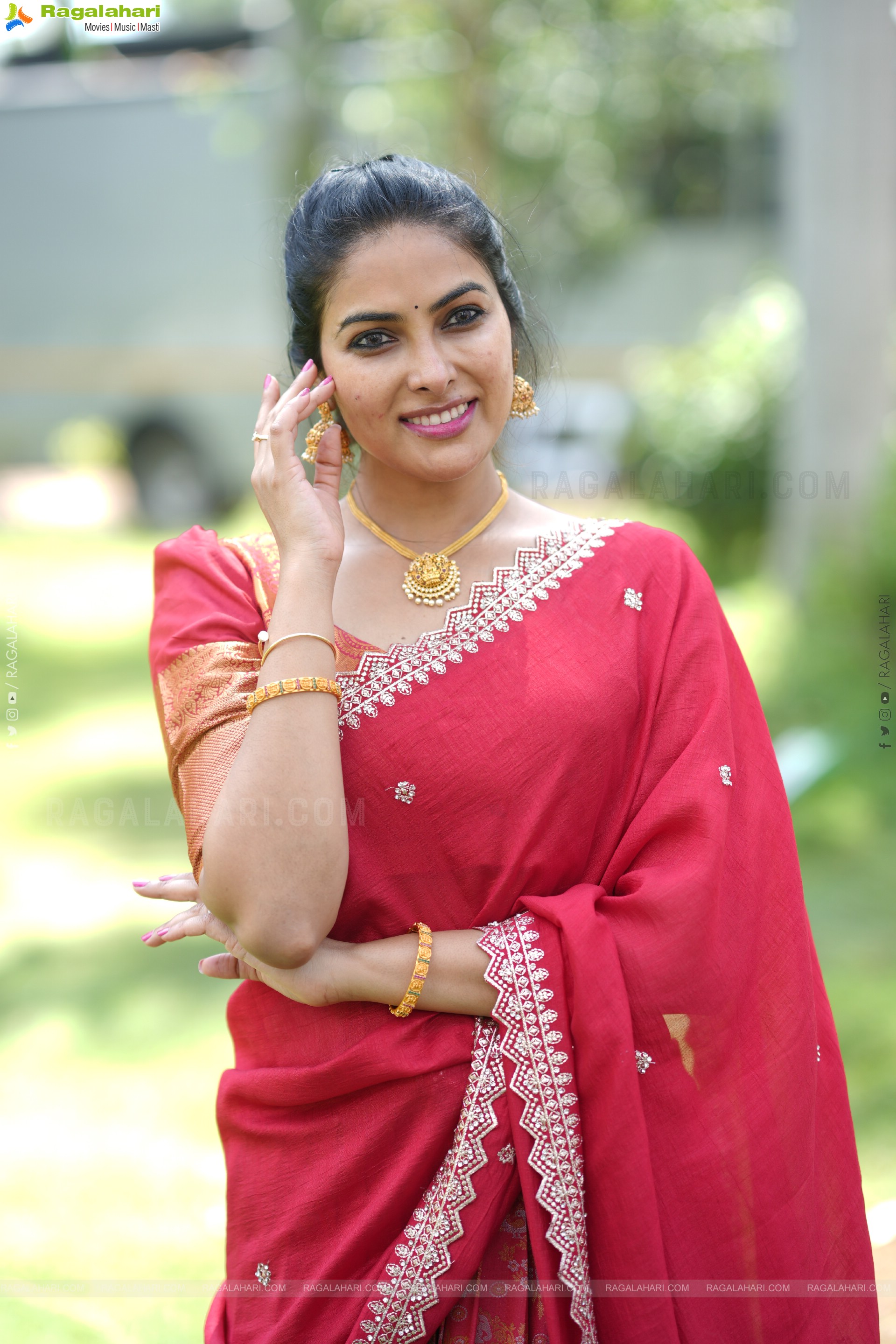 Divi Vadthya at Napoleon Returns Movie Title Glimpse Launch, HD Gallery