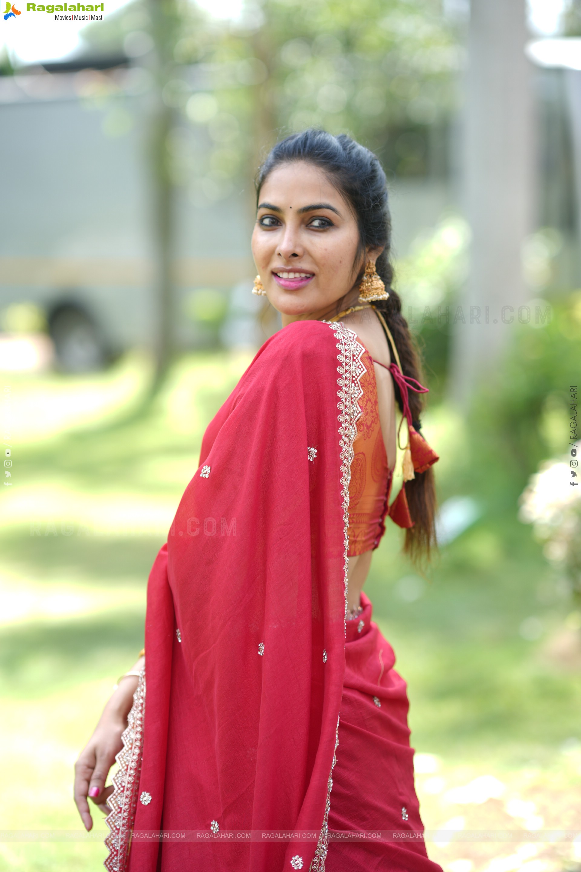 Divi Vadthya at Napoleon Returns Movie Title Glimpse Launch, HD Gallery