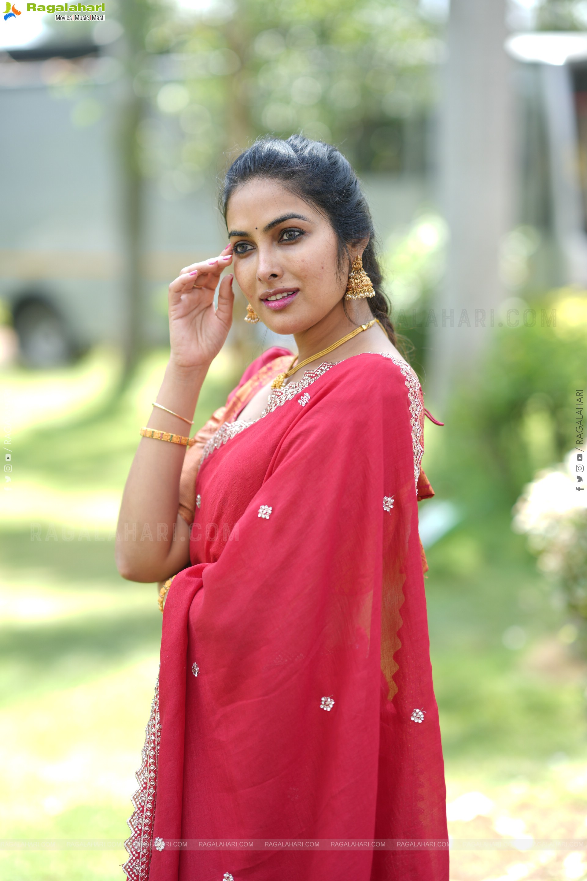 Divi Vadthya at Napoleon Returns Movie Title Glimpse Launch, HD Gallery