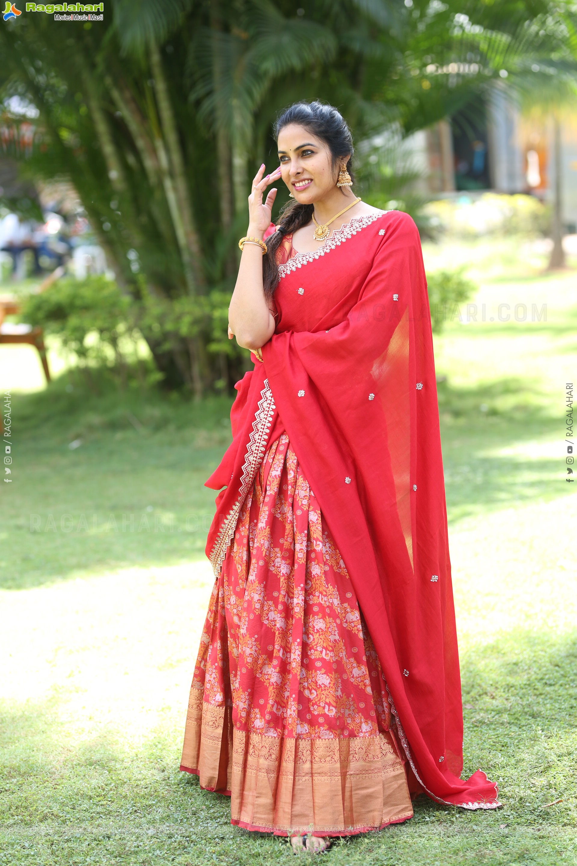 Divi Vadthya at Napoleon Returns Movie Title Glimpse Launch, HD Gallery