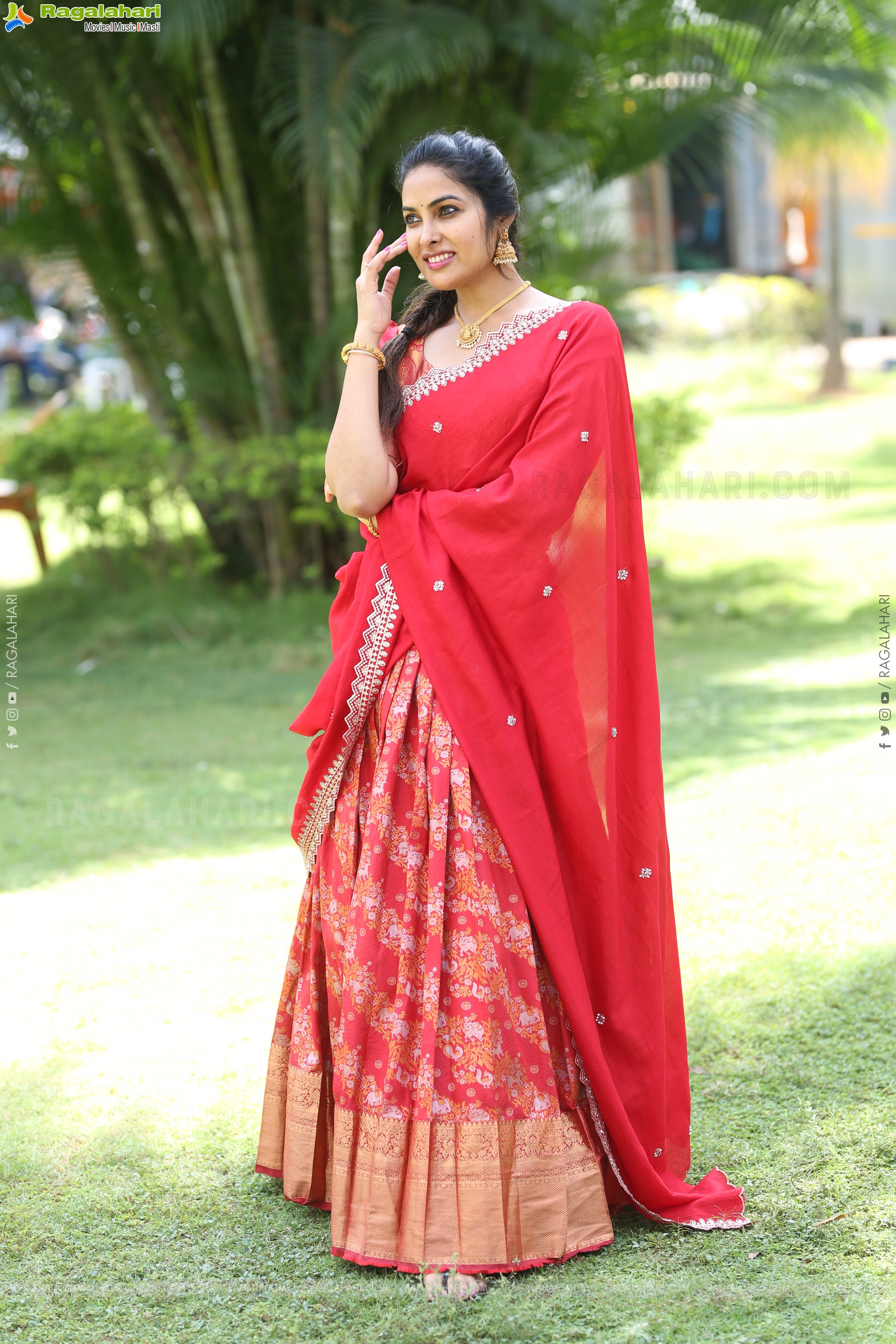 Divi Vadthya at Napoleon Returns Movie Title Glimpse Launch, HD Gallery