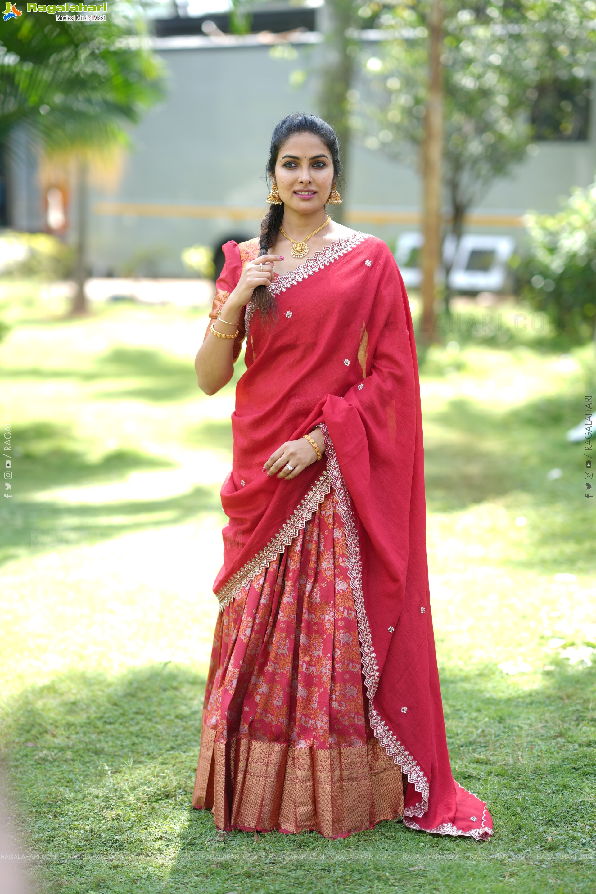 Divi Vadthya at Napoleon Returns Movie Title Glimpse Launch, HD Gallery