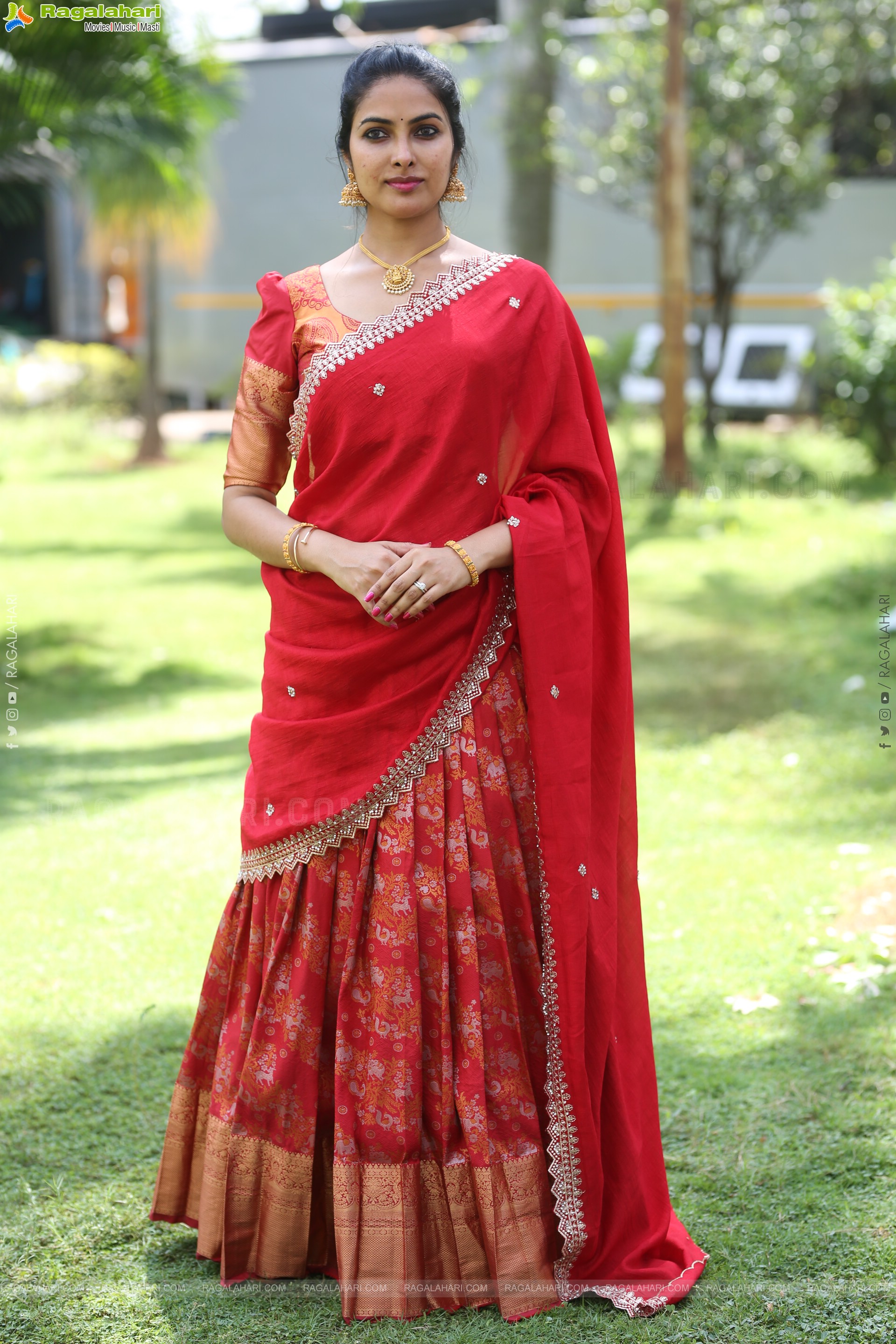 Divi Vadthya at Napoleon Returns Movie Title Glimpse Launch, HD Gallery