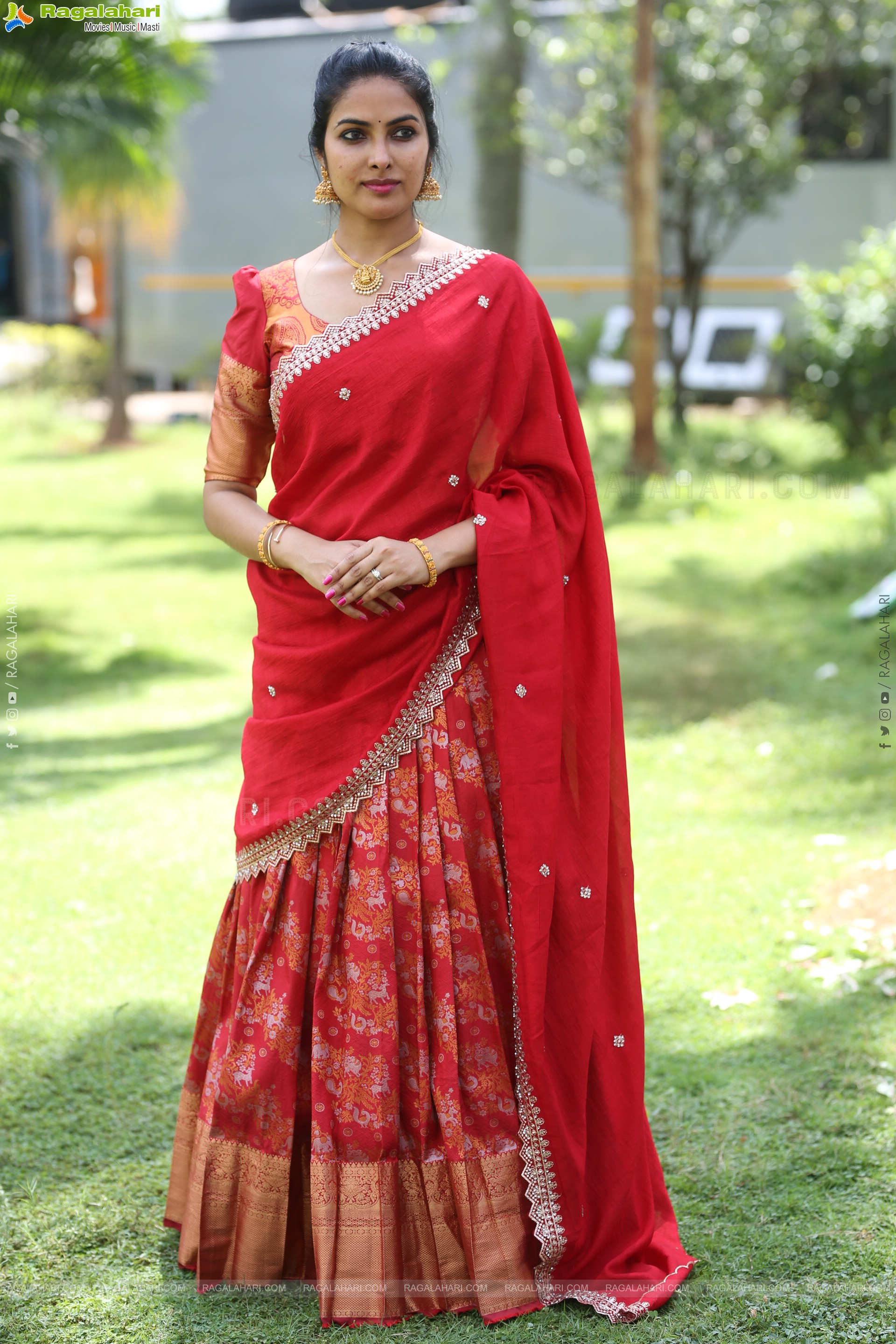 Divi Vadthya at Napoleon Returns Movie Title Glimpse Launch, HD Gallery