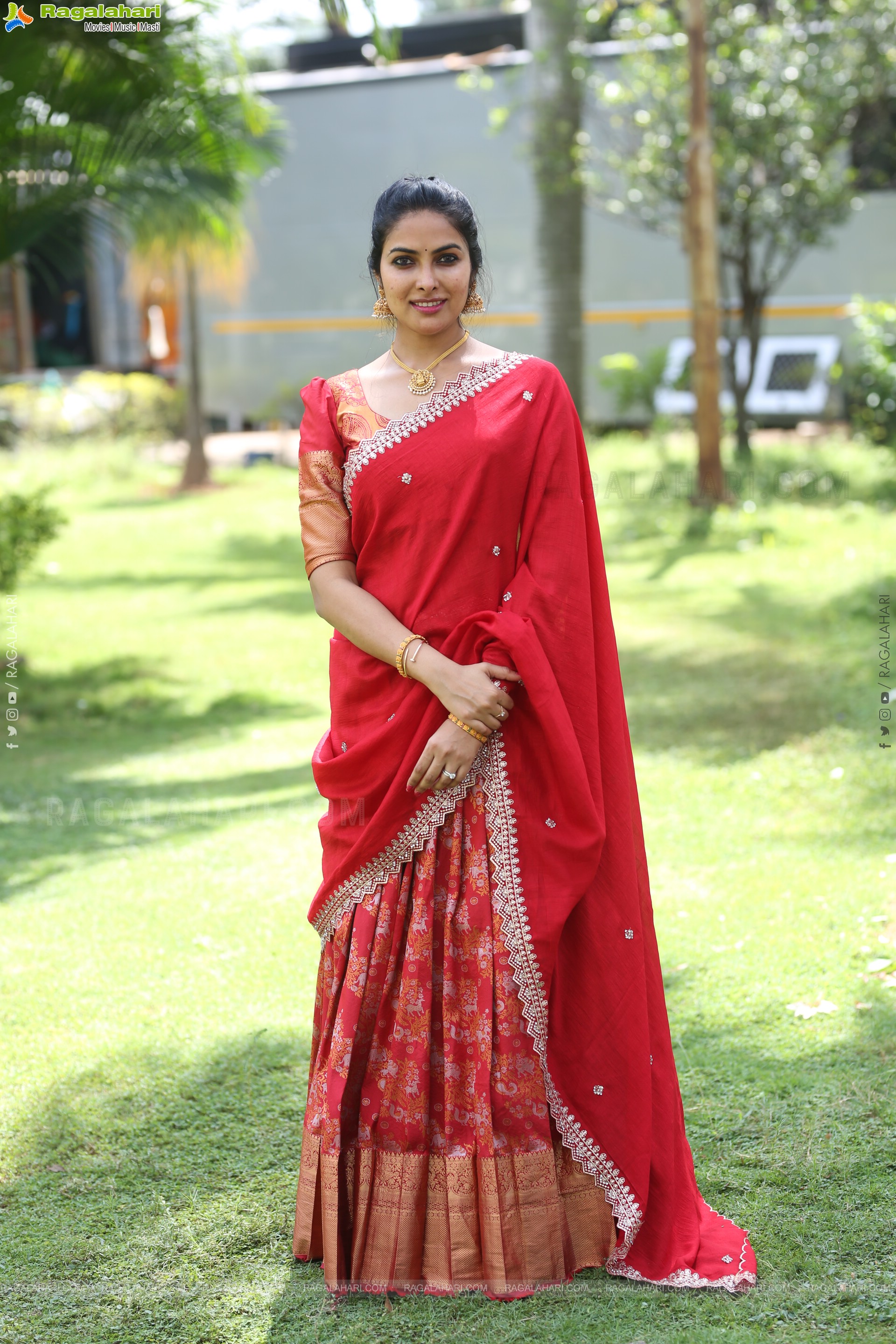 Divi Vadthya at Napoleon Returns Movie Title Glimpse Launch, HD Gallery