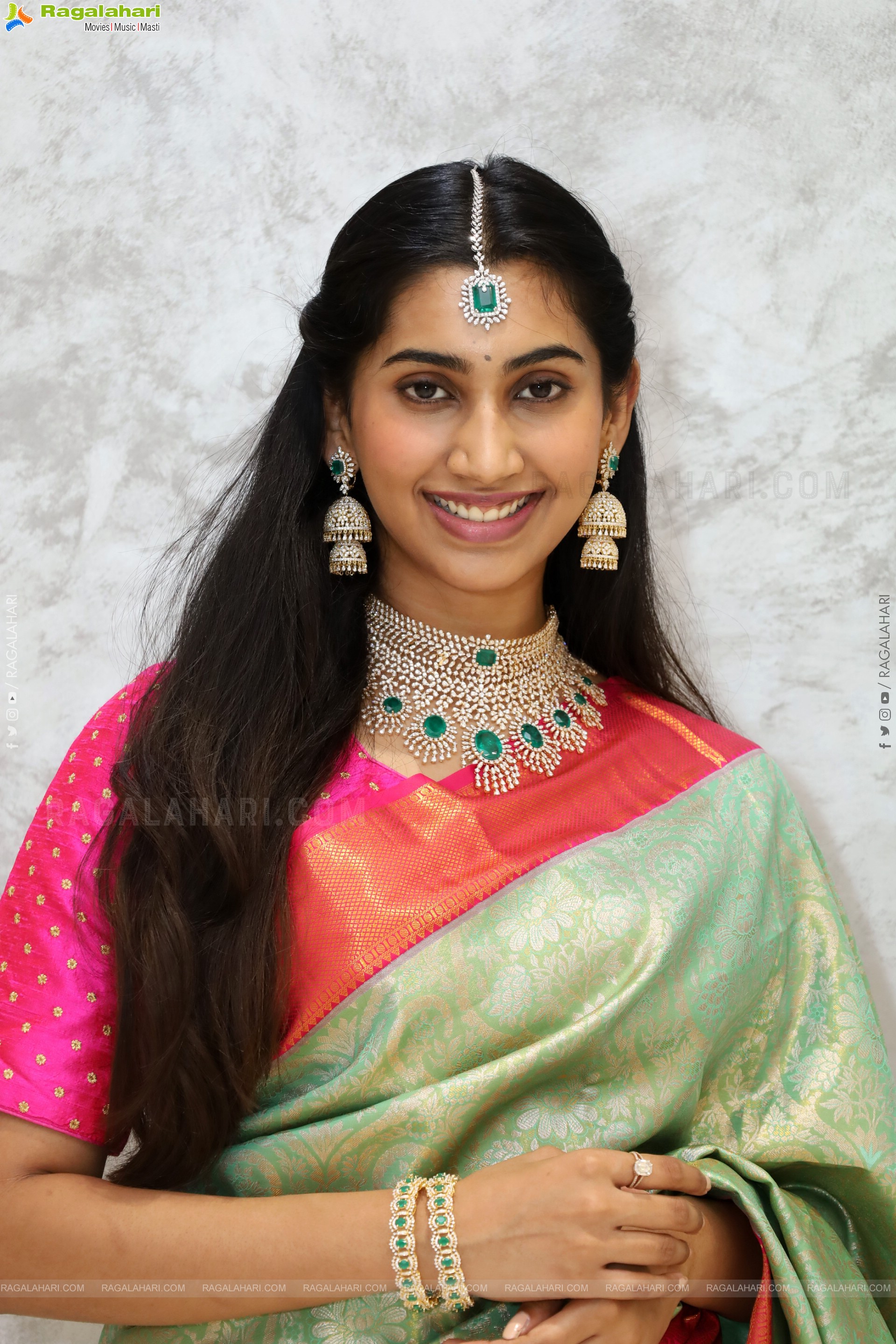 Gomathy Reddy Traditional stills with Jewellery, HD Gallery