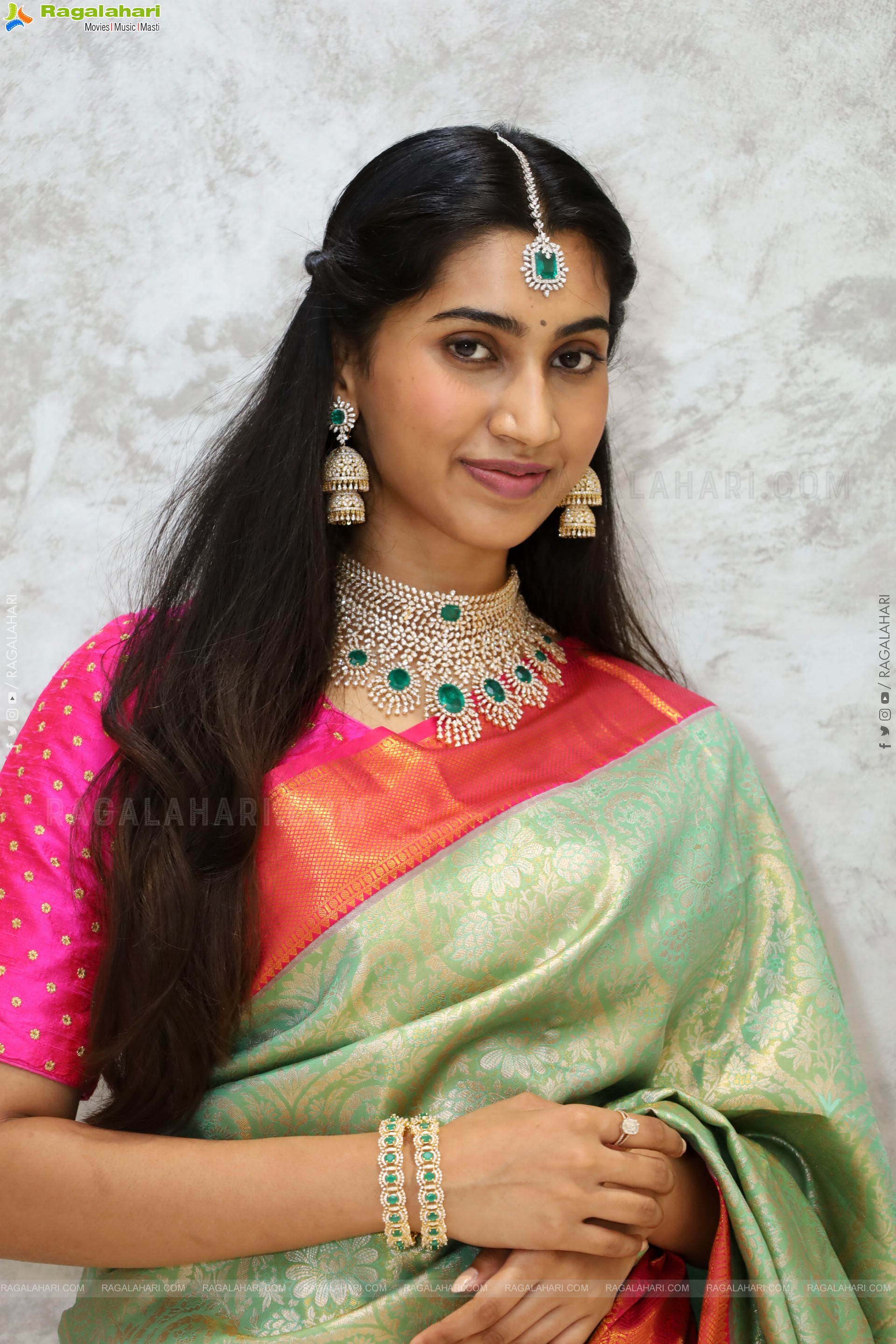 Gomathy Reddy Traditional stills with Jewellery, HD Gallery