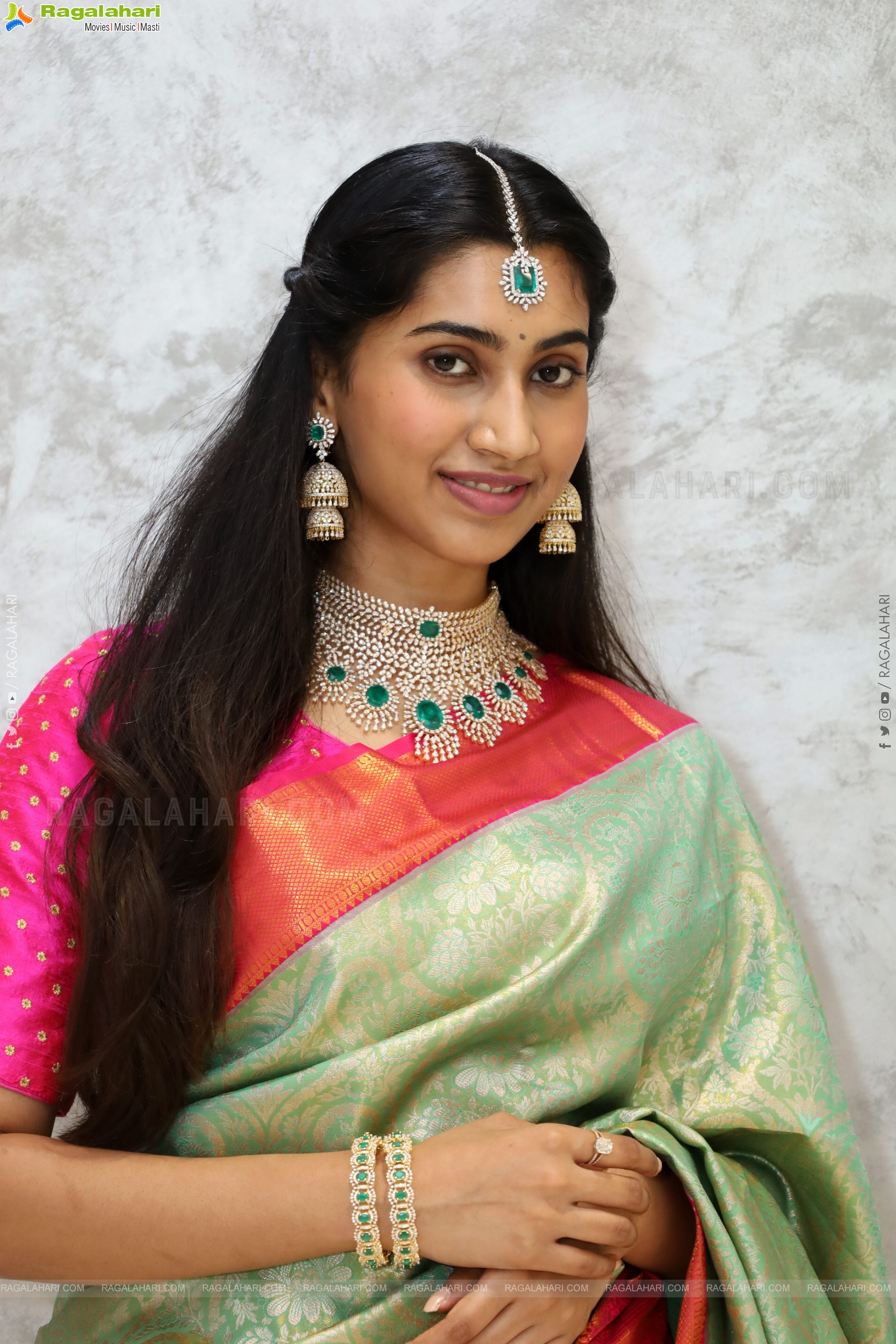 Gomathy Reddy Traditional stills with Jewellery, HD Gallery
