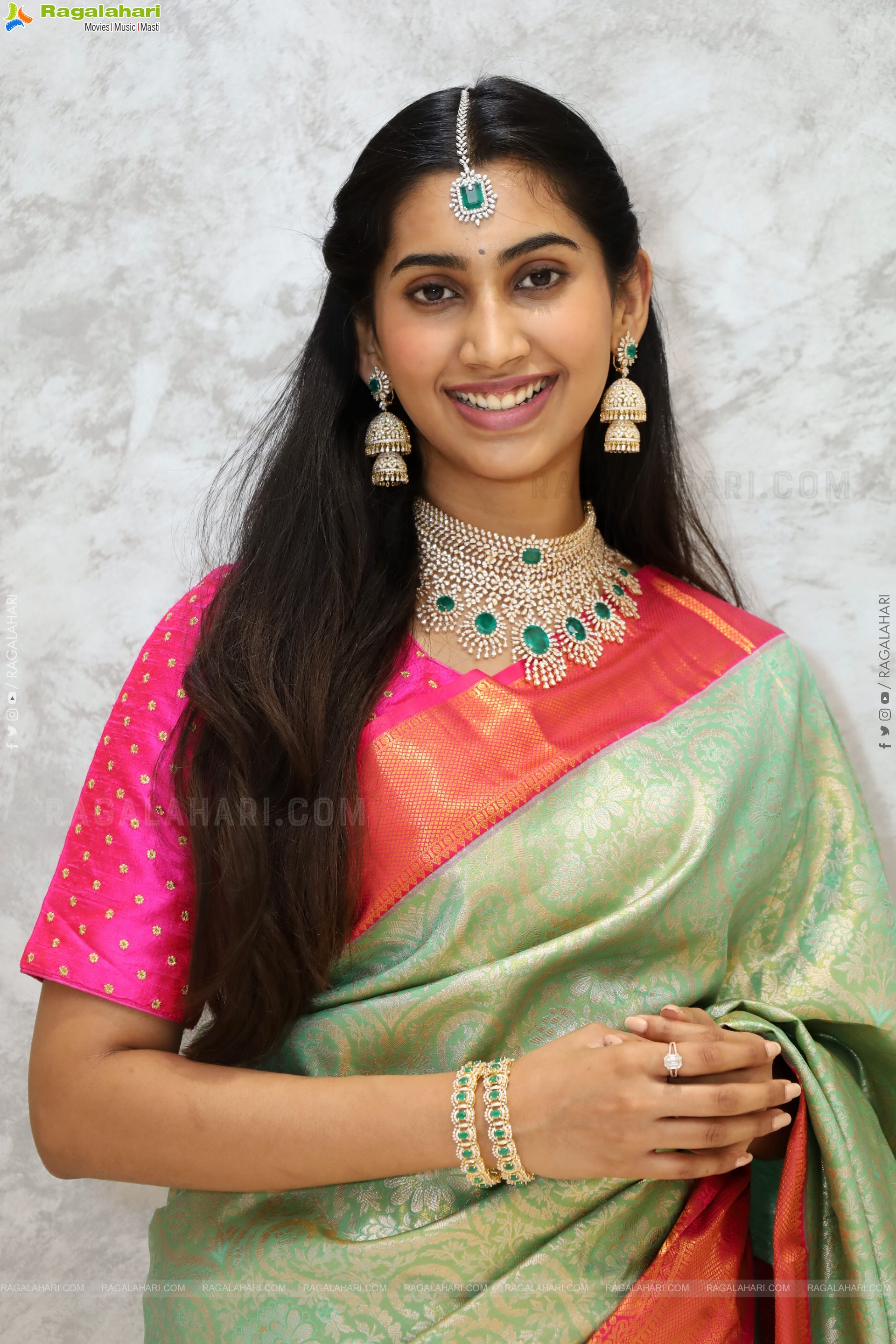 Gomathy Reddy Traditional stills with Jewellery, HD Gallery