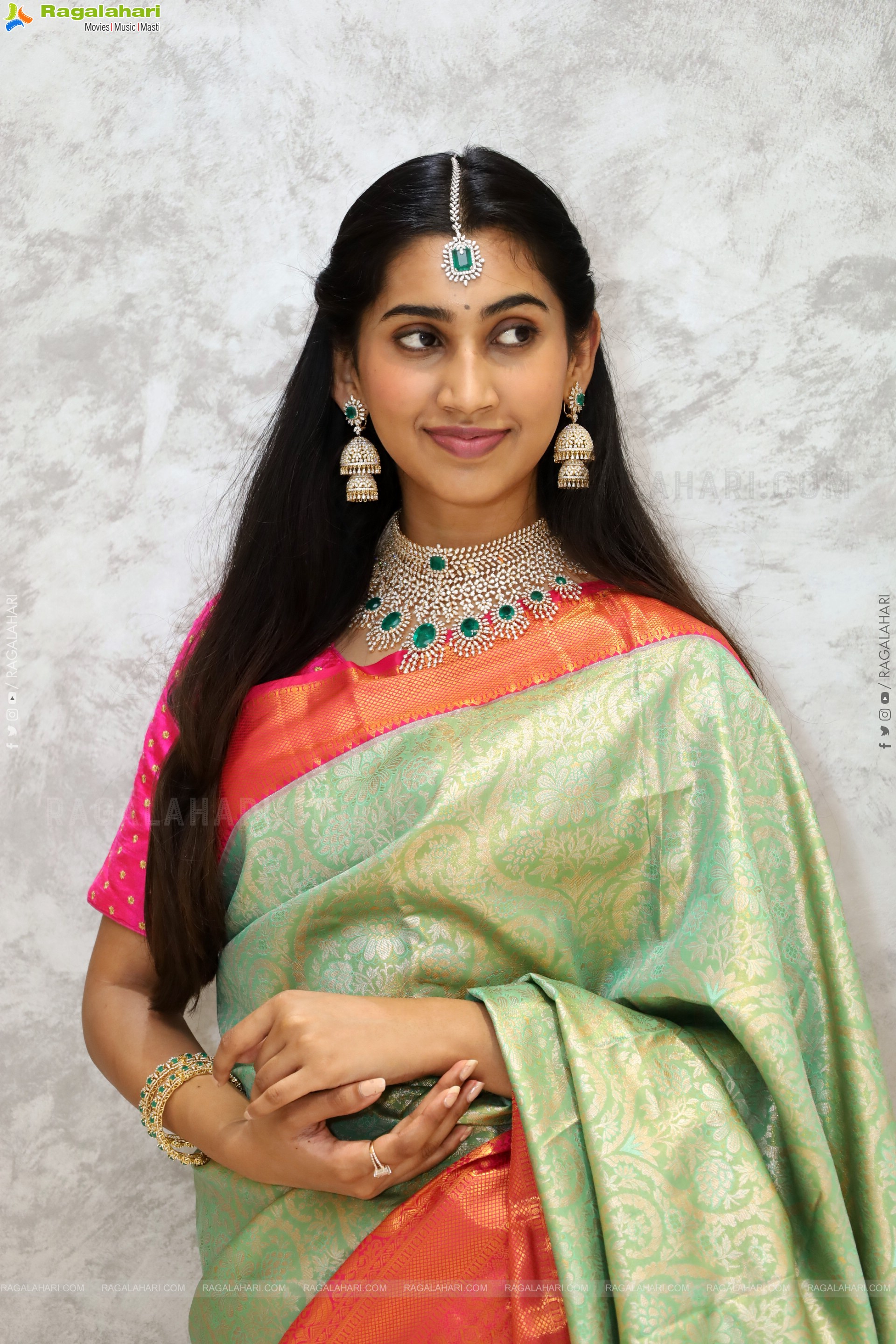 Gomathy Reddy Traditional stills with Jewellery, HD Gallery