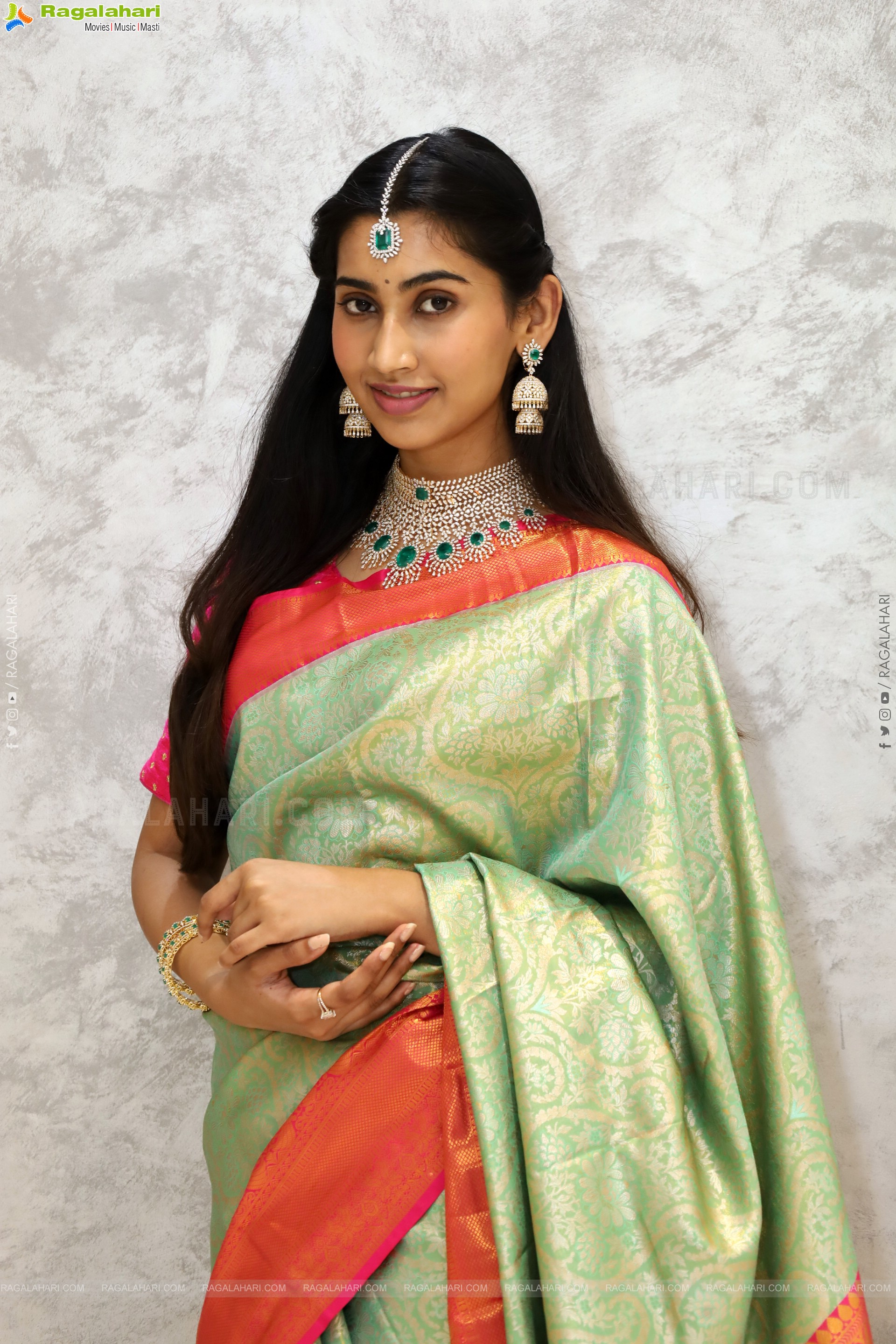 Gomathy Reddy Traditional stills with Jewellery, HD Gallery