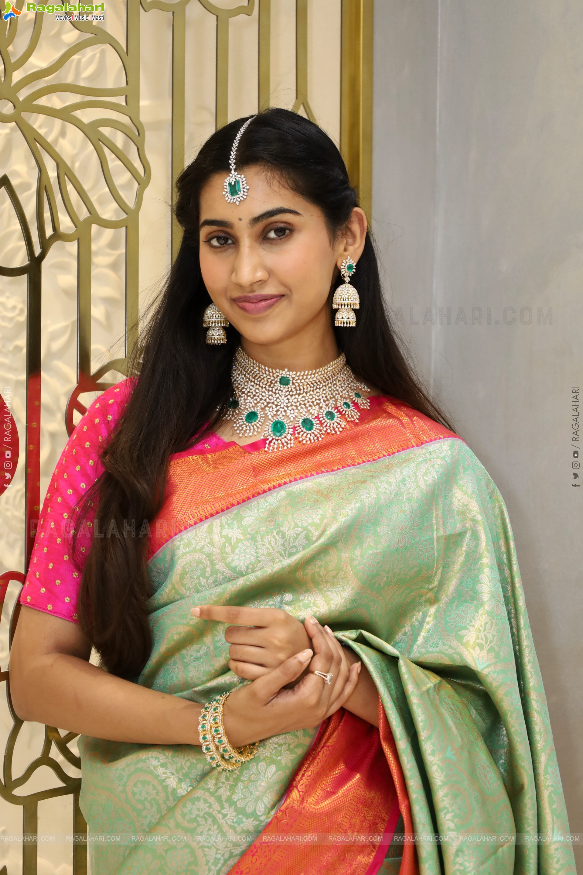 Gomathy Reddy Traditional stills with Jewellery, HD Gallery