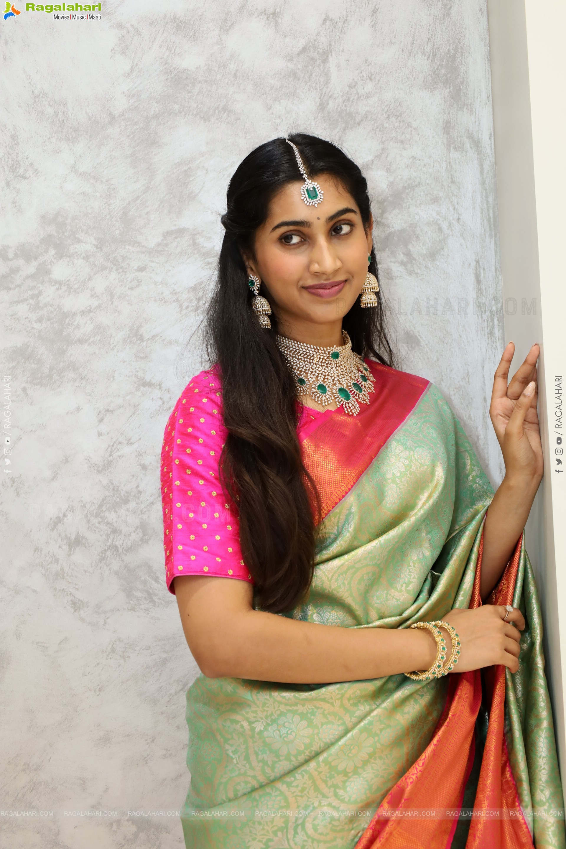 Gomathy Reddy Traditional stills with Jewellery, HD Gallery