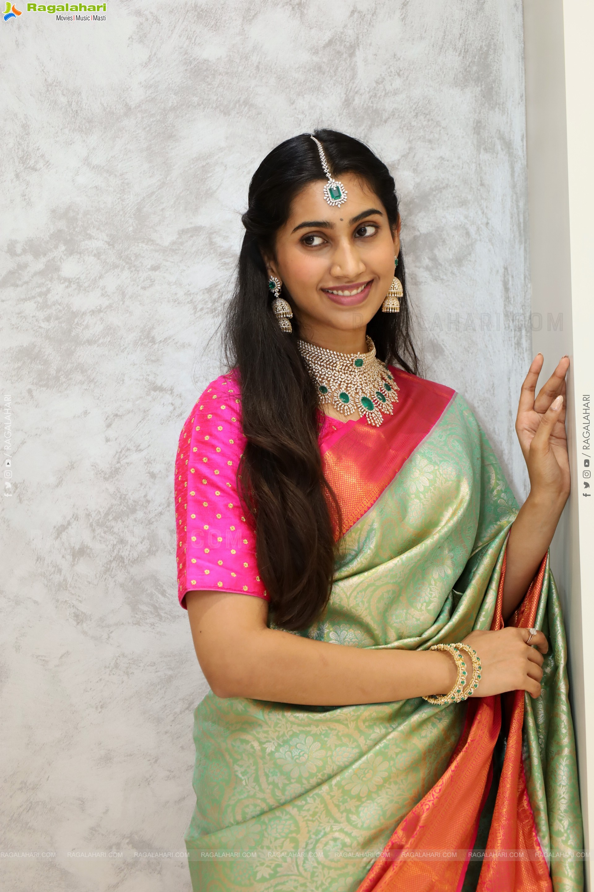 Gomathy Reddy Traditional stills with Jewellery, HD Gallery