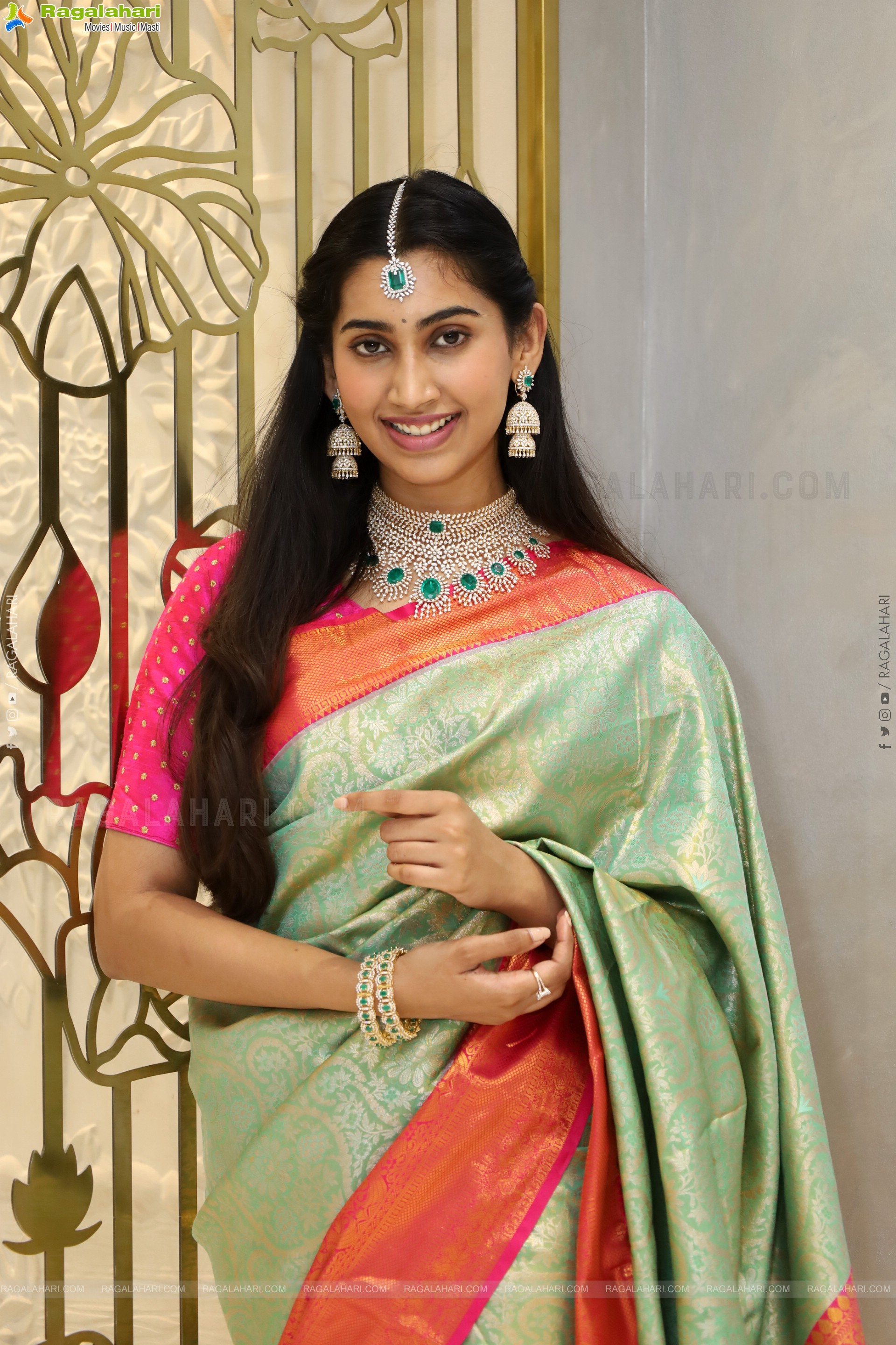 Gomathy Reddy Traditional stills with Jewellery, HD Gallery