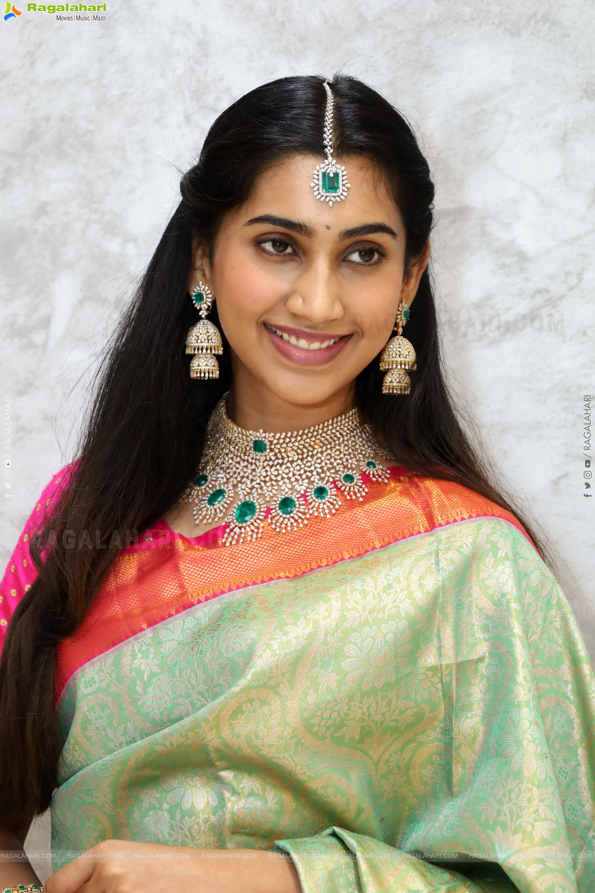Gomathy Reddy Traditional stills with Jewellery, HD Gallery