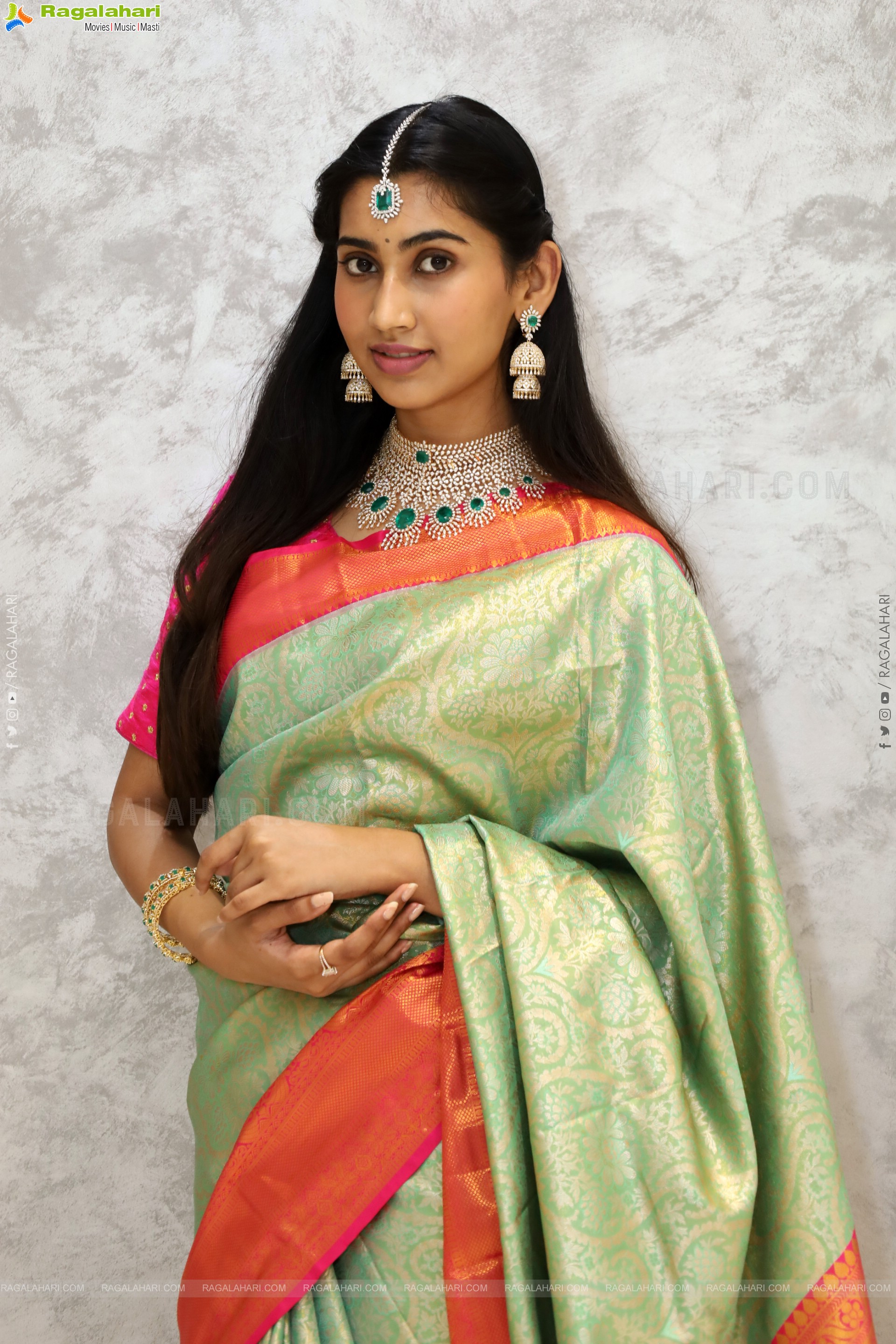Gomathy Reddy Traditional stills with Jewellery, HD Gallery