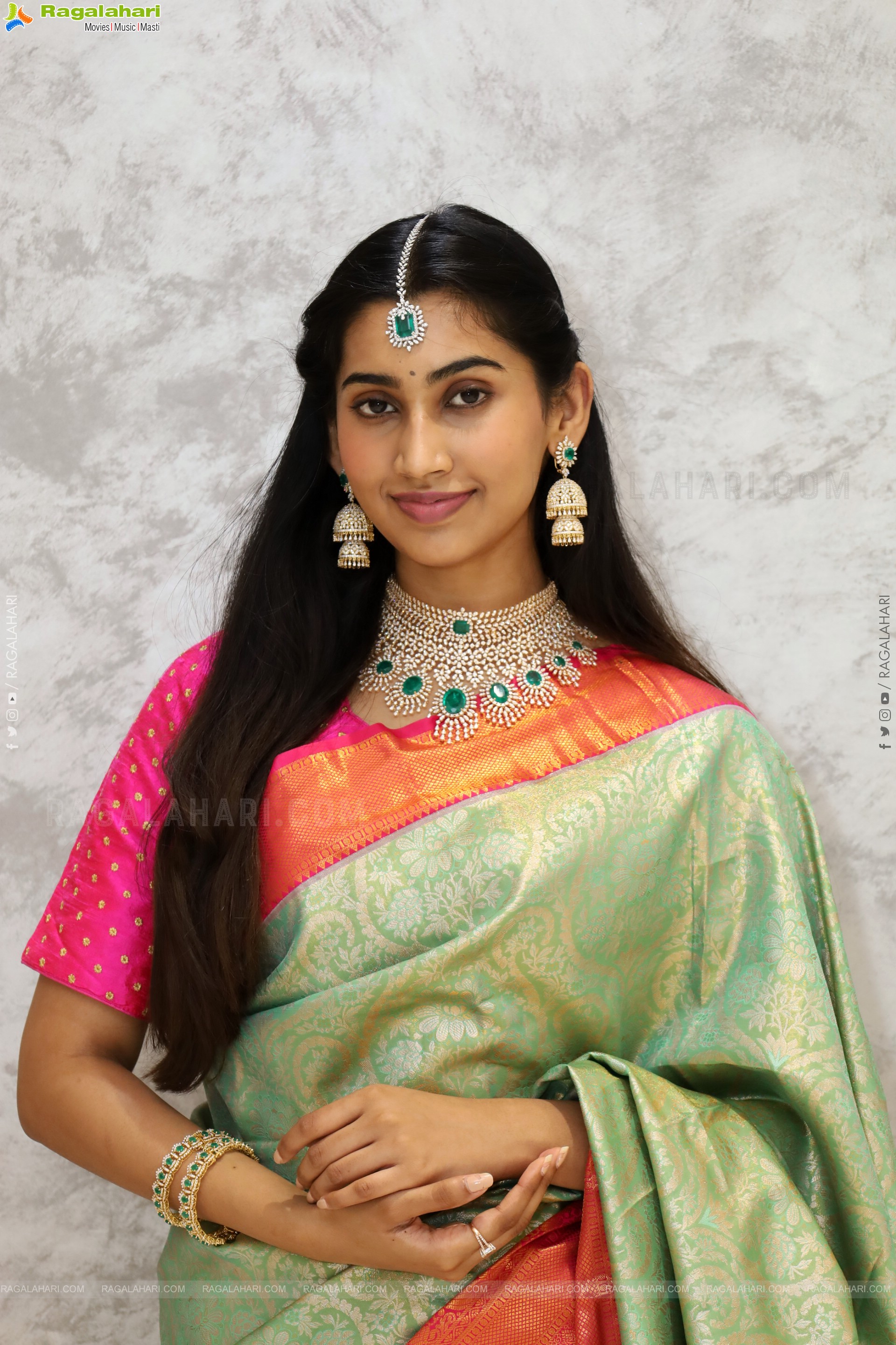 Gomathy Reddy Traditional stills with Jewellery, HD Gallery