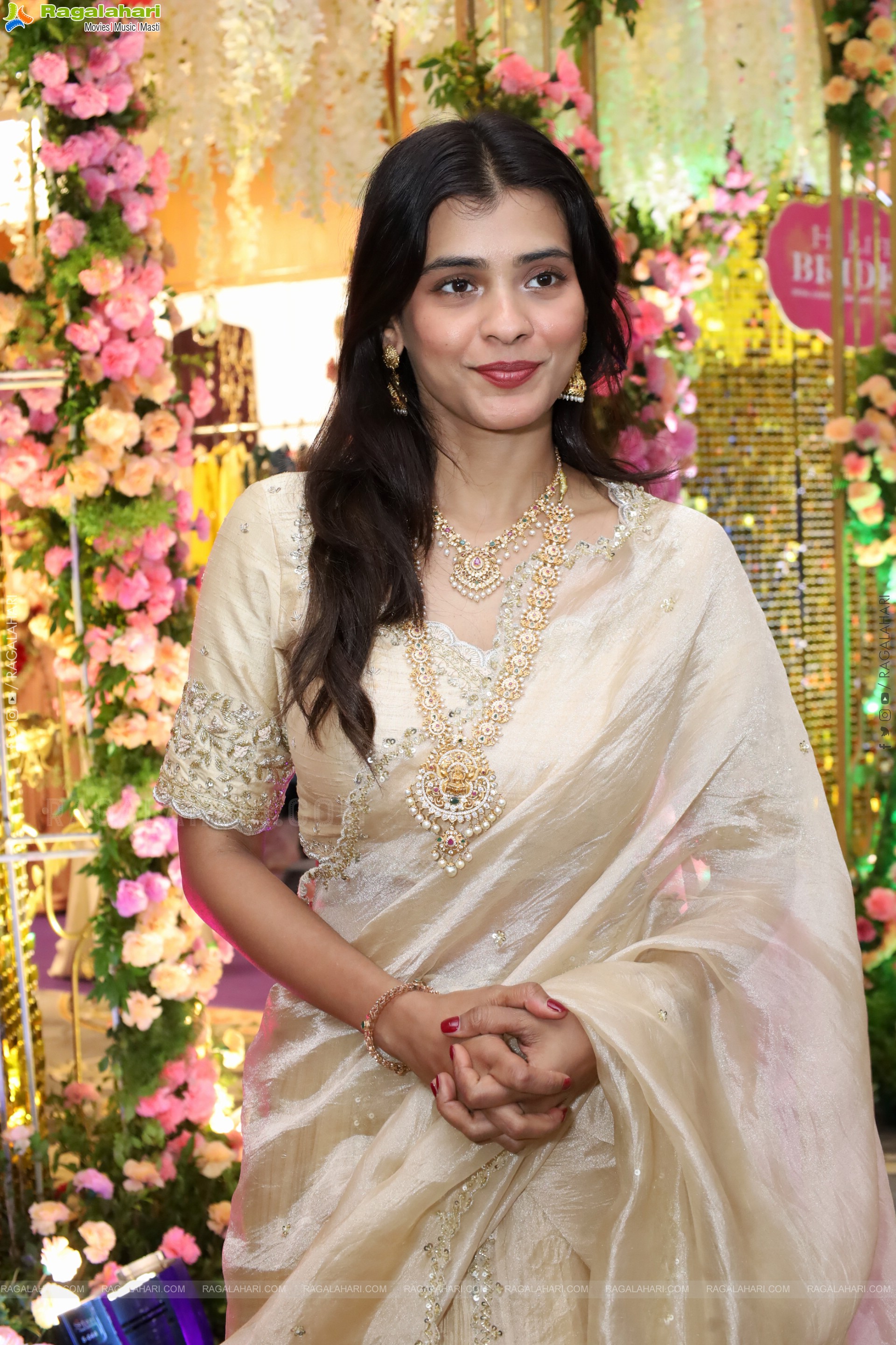 Hebah Patel at Hi Life Brides Exhibition Launch, HD Gallery