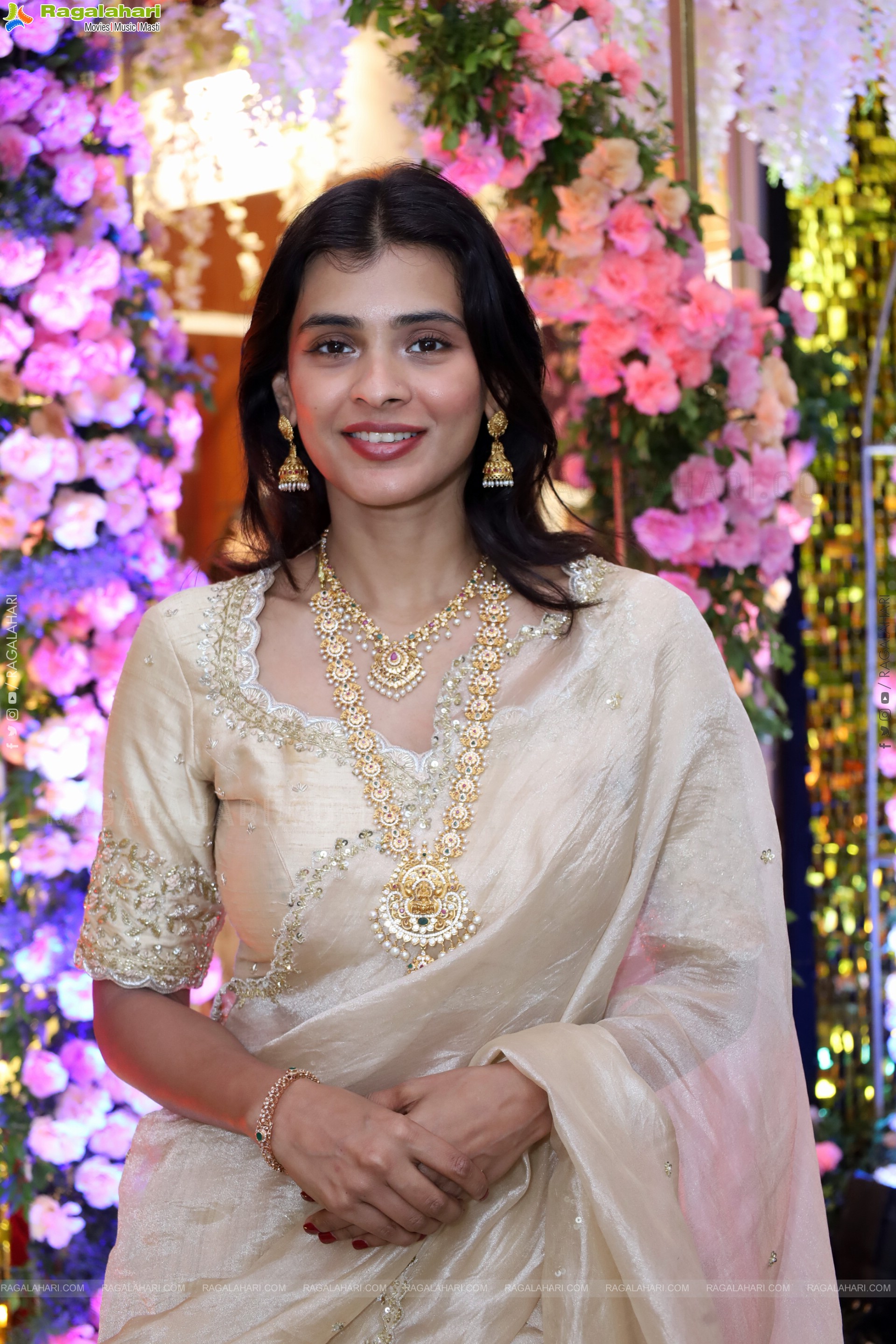 Hebah Patel at Hi Life Brides Exhibition Launch, HD Gallery